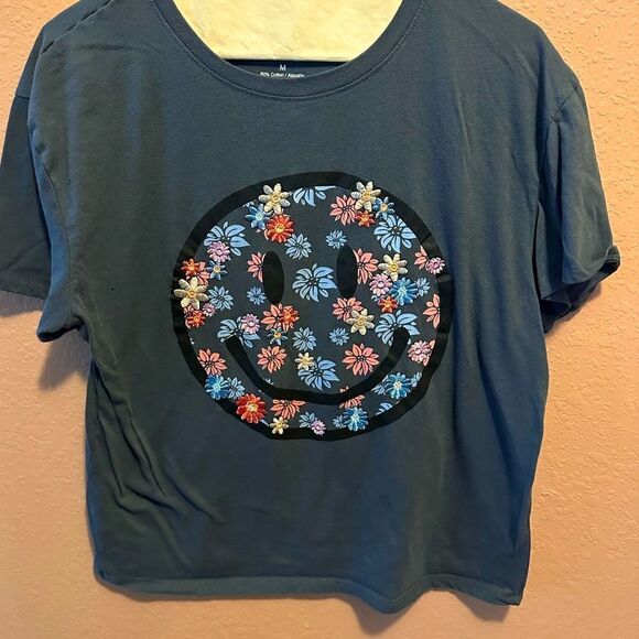Freeze happy face floral top - Picture 1 of 6